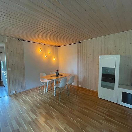 Sentral Og Romslig Leilighet Naert Senja Finnsnes Exterior foto